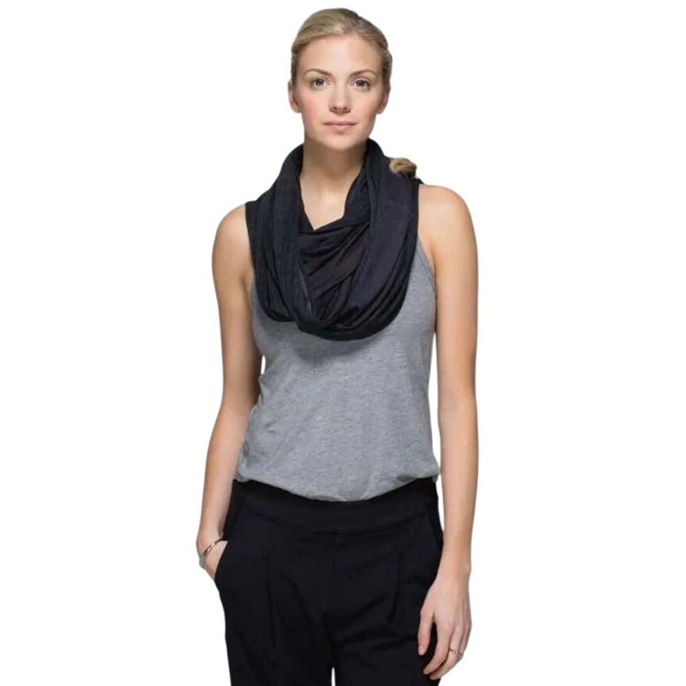 Lululemon Scarf Womens OS Black Gray Excellent Infinity Space Dye Stripe